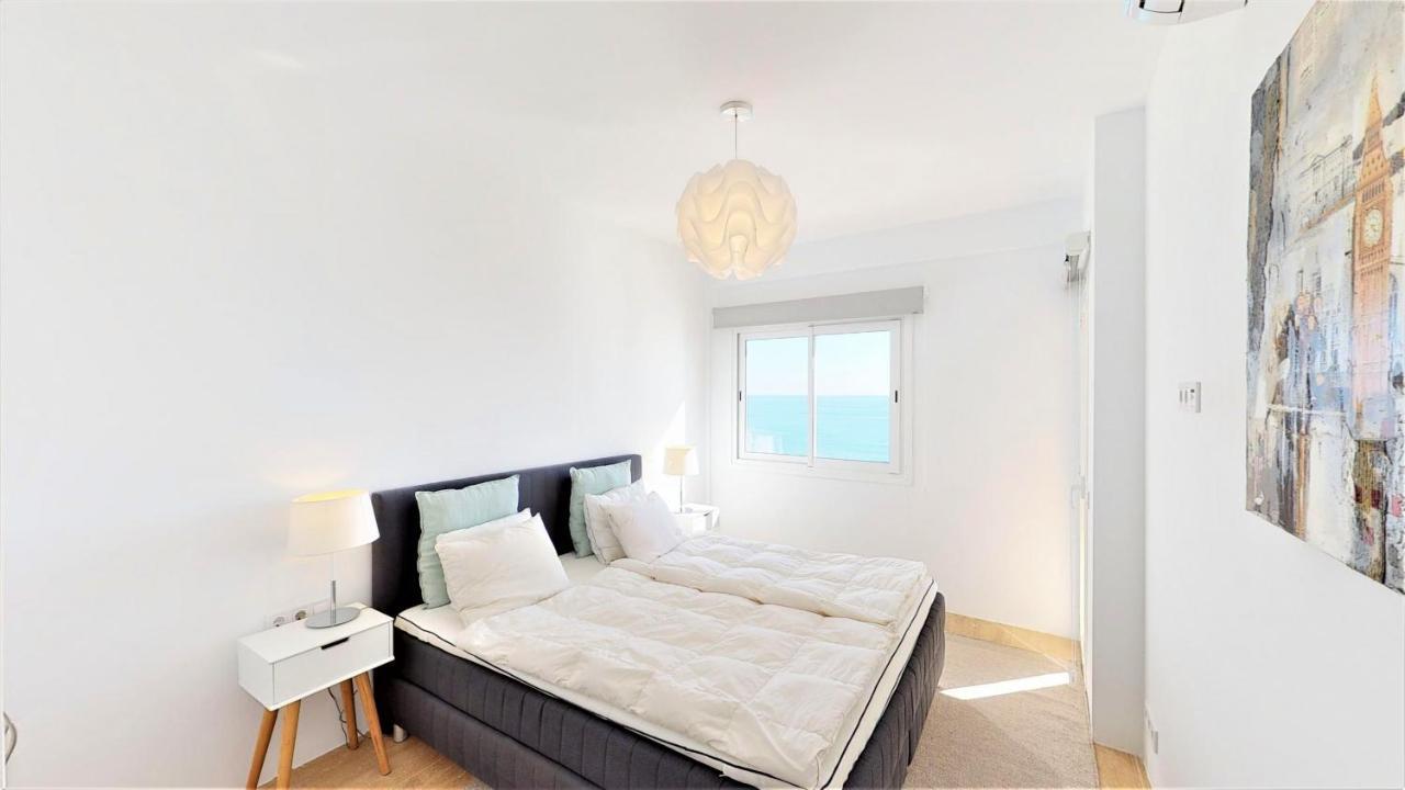 Olimpo - Fuengirola Beachfront Newly Renovated Apartment Exteriör bild