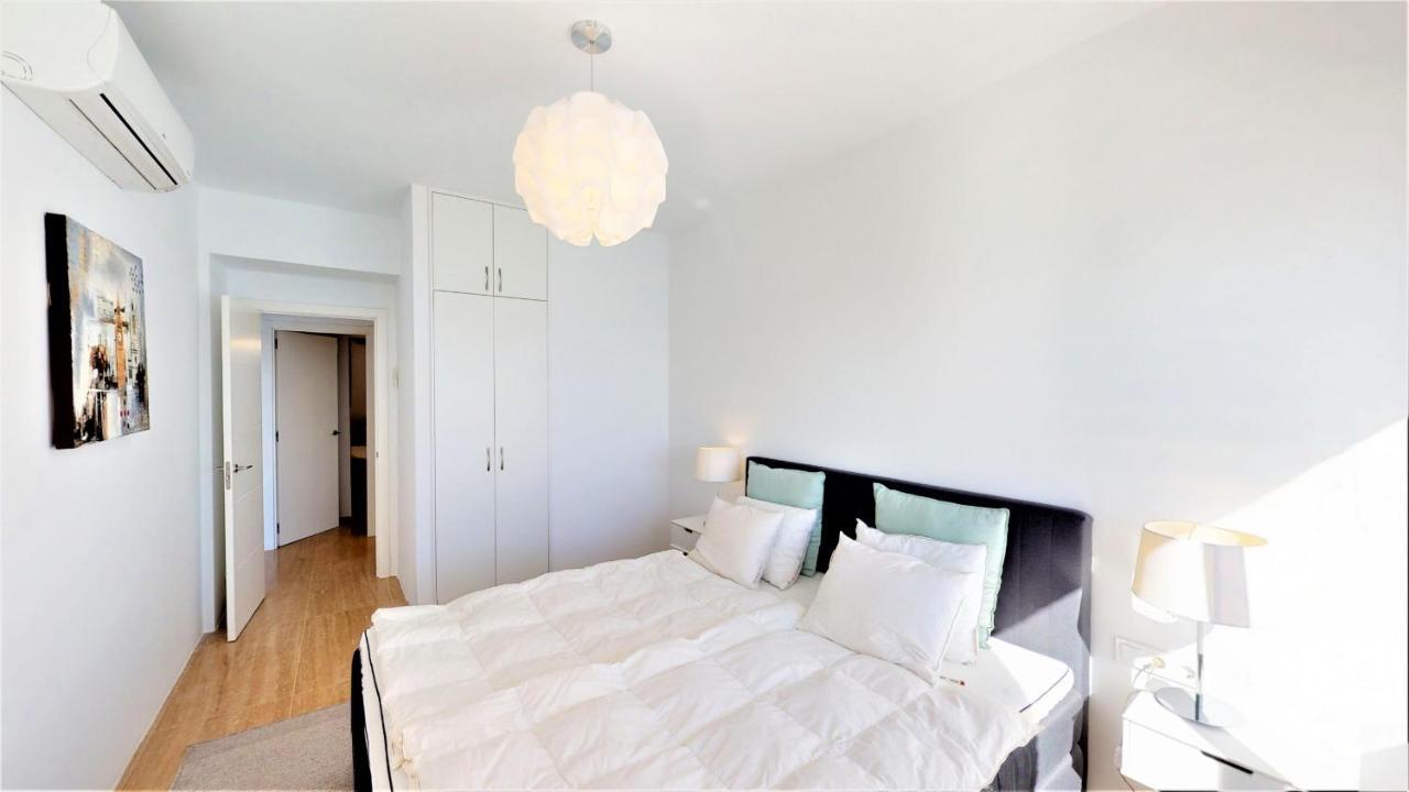 Olimpo - Fuengirola Beachfront Newly Renovated Apartment Exteriör bild